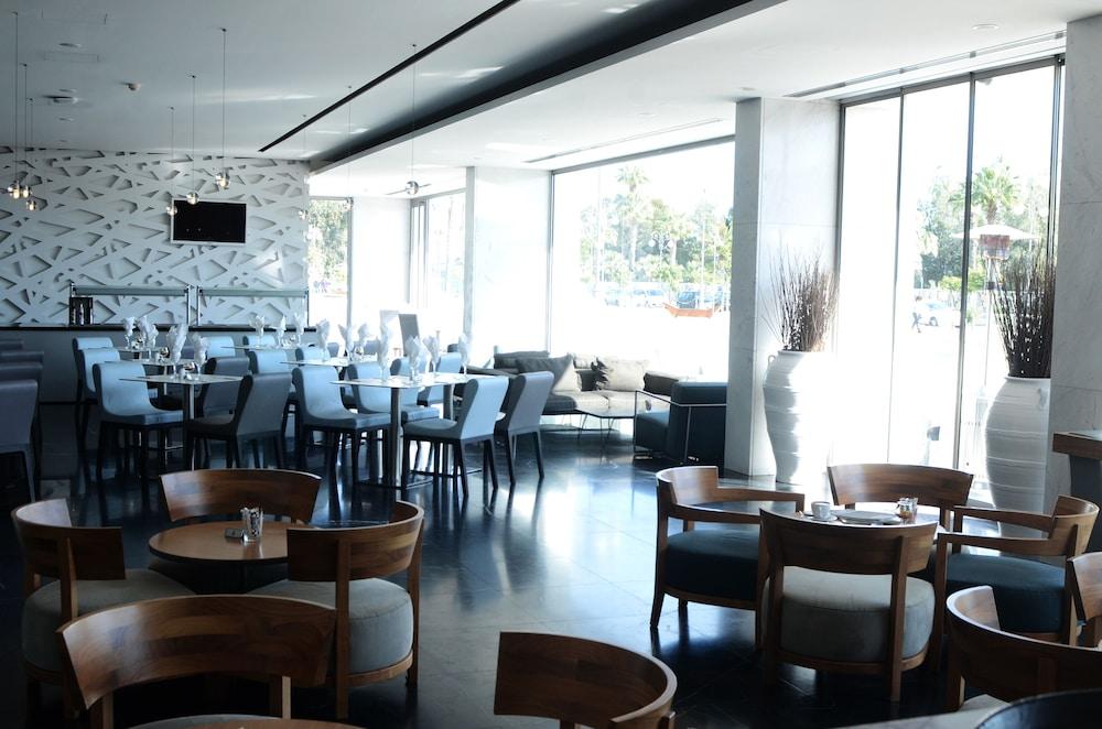 Sun Hall Hotel Larnaca Luaran gambar
