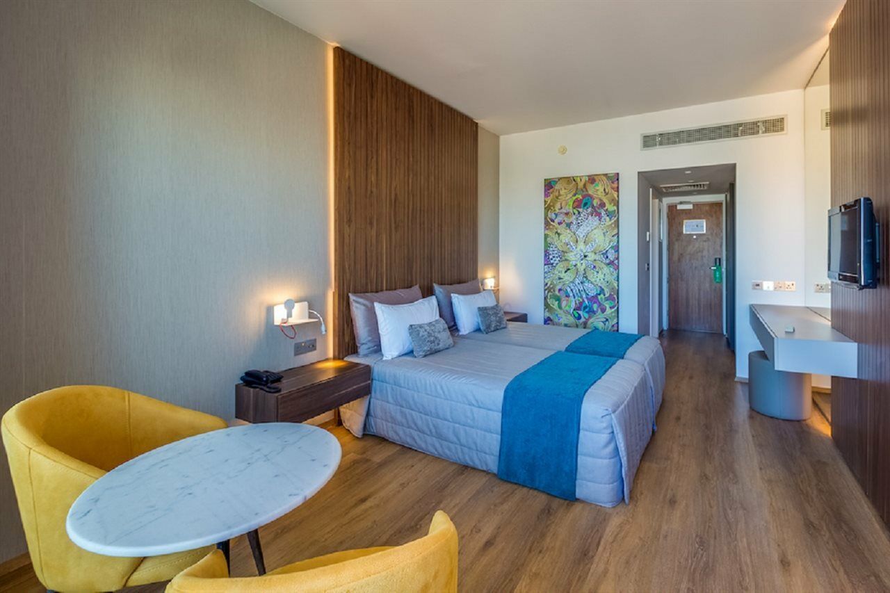Sun Hall Hotel Larnaca Luaran gambar